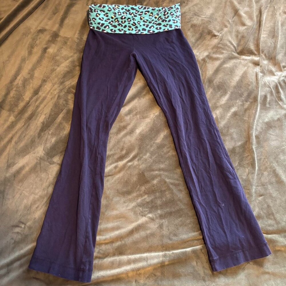 Y2K SO fold over yoga pants leopard band